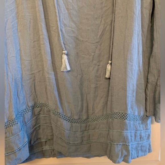 Roxy Top - Picture 2 of 4